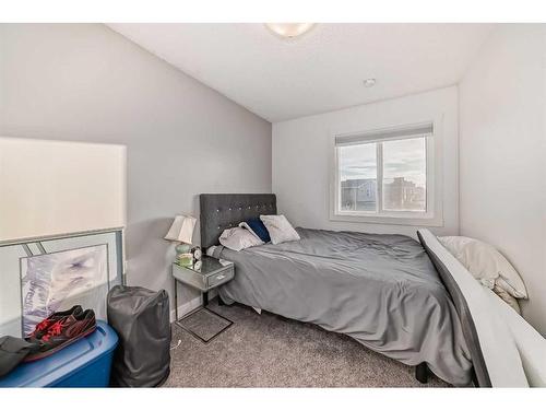 20529 Main Street, Calgary, AB - Indoor Photo Showing Bedroom
