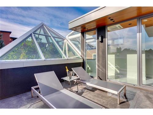 827 19 Avenue Sw, Calgary, AB - Outdoor With View