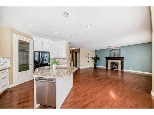 227 Everglade Circle Sw, Calgary, AB - Indoor With Fireplace