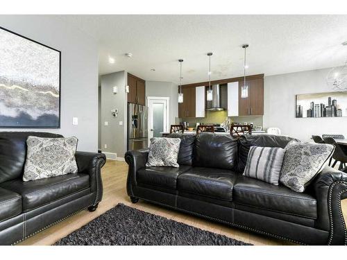 165 Ranch Rise, Strathmore, AB - Indoor Photo Showing Living Room