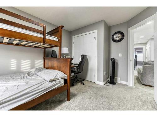 165 Ranch Rise, Strathmore, AB - Indoor Photo Showing Bedroom