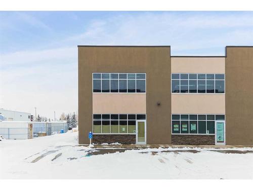 1-110 Commercial Drive, Rural Rocky View County, AB 