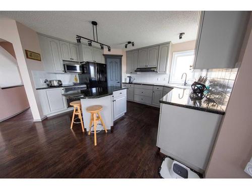 10397 Hamptons Boulevard Nw, Calgary, AB - Indoor Photo Showing Kitchen