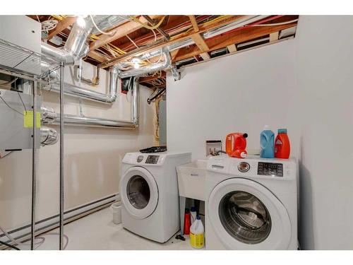 1628 48 Avenue Sw, Calgary, AB - Indoor Photo Showing Laundry Room