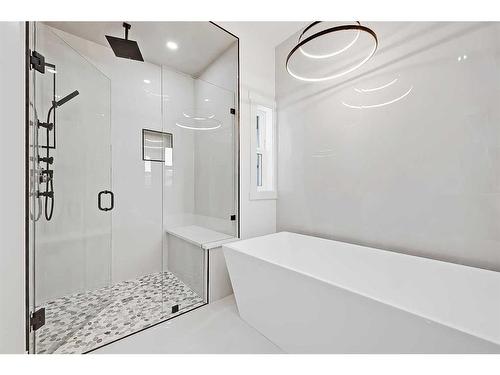 2011 23 Avenue Nw, Calgary, AB - Indoor Photo Showing Bathroom