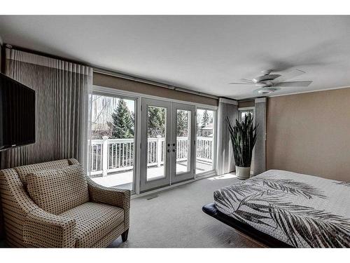 32 Patterson Crescent Sw, Calgary, AB - Indoor Photo Showing Bedroom