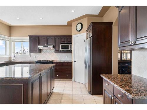 143 Arbour Stone Rise Nw, Calgary, AB - Indoor Photo Showing Kitchen With Upgraded Kitchen