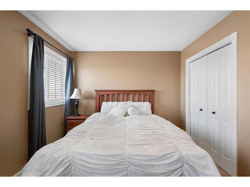 143 Arbour Stone Rise Nw, Calgary, AB - Indoor Photo Showing Bedroom