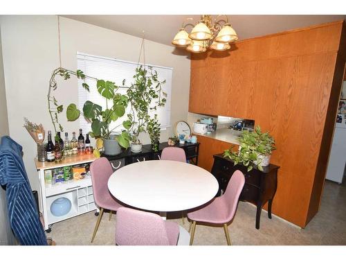 1235 19 Street Ne, Calgary, AB - Indoor Photo Showing Dining Room