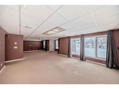 622 Mckenzie Lake Bay Se, Calgary, AB - Indoor Photo Showing Other Room