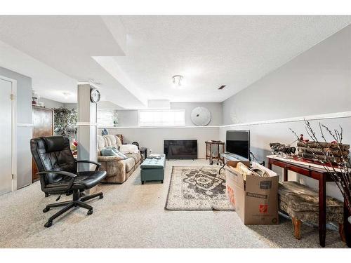 42 Sundance Place Se, Airdrie, AB - Indoor