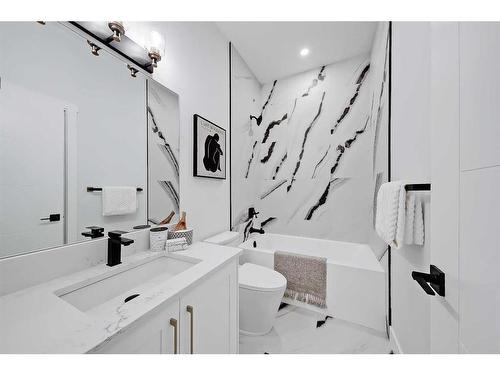 115 Edgepark Boulevard Nw, Calgary, AB - Indoor Photo Showing Bathroom
