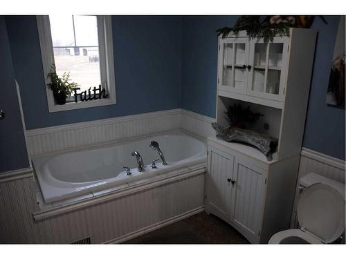 993051 Rr Range, Rural Northern Lights, County Of, AB - Indoor Photo Showing Bathroom