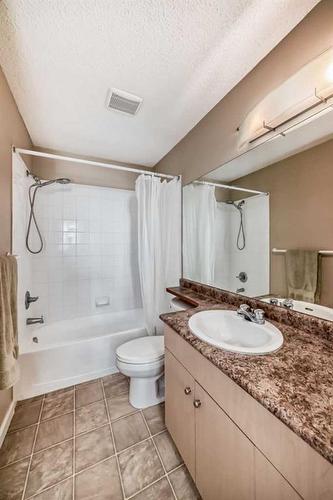 1304-1140 Taradale Drive Ne, Calgary, AB - Indoor Photo Showing Bathroom