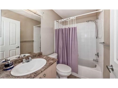 1304-1140 Taradale Drive Ne, Calgary, AB - Indoor Photo Showing Bathroom