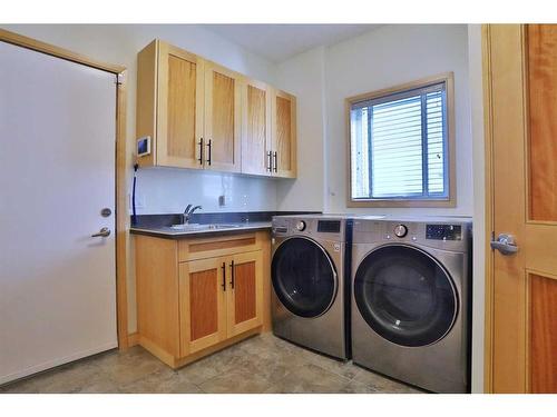 92 Sherwood Rise Nw, Calgary, AB - Indoor Photo Showing Laundry Room