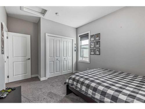 52 Walcrest View Se, Calgary, AB - Indoor Photo Showing Bedroom