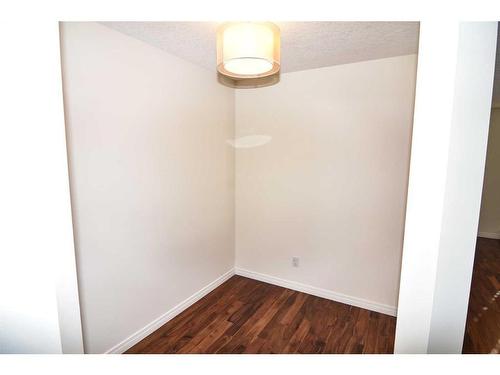 340-22 Richard Place Sw, Calgary, AB - Indoor Photo Showing Other Room