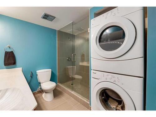 540-1304 15 Avenue Sw, Calgary, AB - Indoor Photo Showing Laundry Room