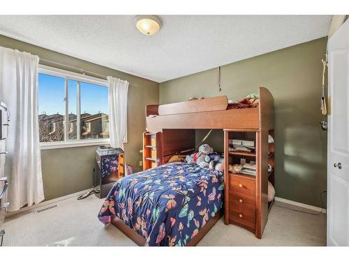 80-3029 Rundleson Road Ne, Calgary, AB - Indoor Photo Showing Bedroom