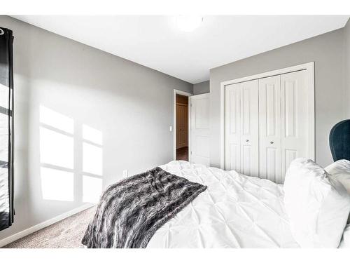 1010 Evansridge Park Nw, Calgary, AB - Indoor Photo Showing Bedroom