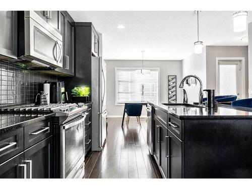 1010 Evansridge Park Nw, Calgary, AB - Indoor Photo Showing Kitchen With Upgraded Kitchen