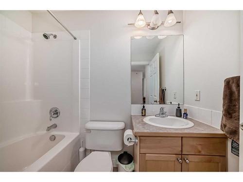 407-1631 28 Avenue Sw, Calgary, AB - Indoor Photo Showing Bathroom
