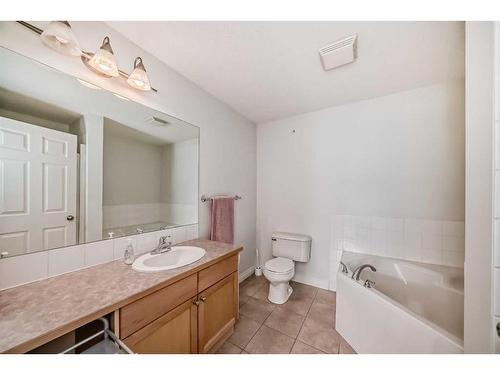 407-1631 28 Avenue Sw, Calgary, AB - Indoor Photo Showing Bathroom
