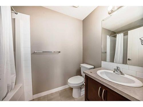 226-20 Royal Oak Plaza Nw, Calgary, AB - Indoor Photo Showing Bathroom
