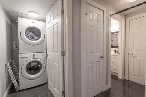 5-2815 17 Street Sw, Calgary, AB - Indoor Photo Showing Laundry Room