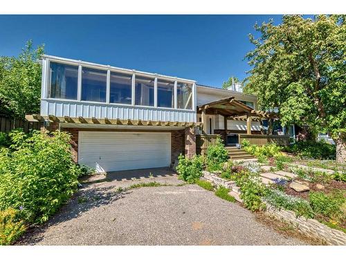128 Cantree Place Sw, Calgary, AB - Outdoor