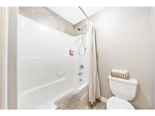 137 Heritage Hill, Cochrane, AB - Indoor Photo Showing Bathroom