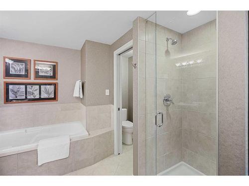 801-110 7 Street Sw, Calgary, AB - Indoor Photo Showing Bathroom