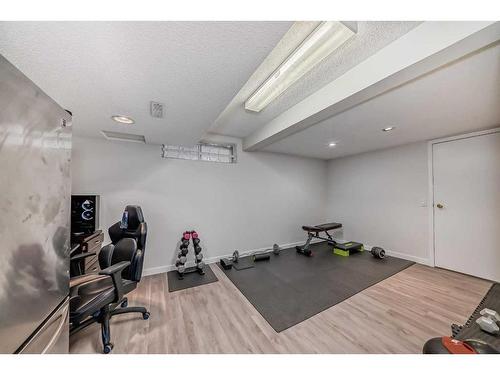 23 Sanderling Rise Nw, Calgary, AB - Indoor Photo Showing Gym Room