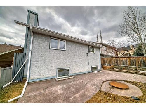 23 Sanderling Rise Nw, Calgary, AB - Outdoor With Exterior