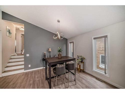 23 Sanderling Rise Nw, Calgary, AB - Indoor Photo Showing Dining Room