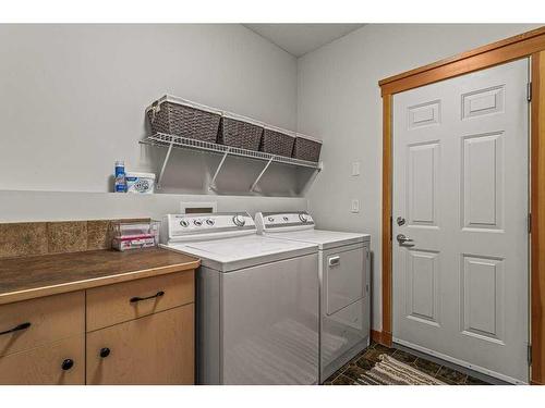215 Miskow Close, Canmore, AB - Indoor Photo Showing Laundry Room