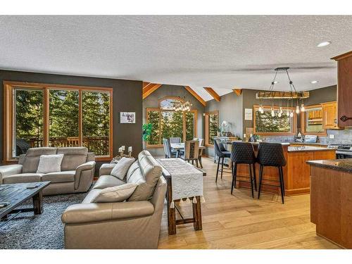 215 Miskow Close, Canmore, AB - Indoor