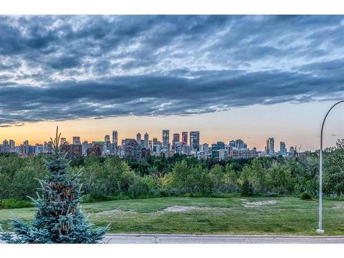 211 33 Avenue Sw, Calgary, AB - Outdoor With View