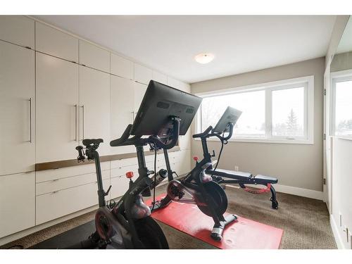 211 33 Avenue Sw, Calgary, AB - Indoor Photo Showing Gym Room