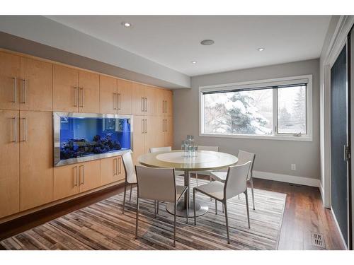 211 33 Avenue Sw, Calgary, AB - Indoor Photo Showing Dining Room