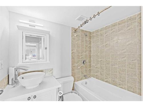 907-1335 12 Avenue Sw, Calgary, AB - Indoor Photo Showing Bathroom