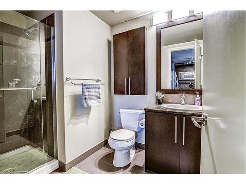 500-817 15 Avenue Sw, Calgary, AB - Indoor Photo Showing Bathroom