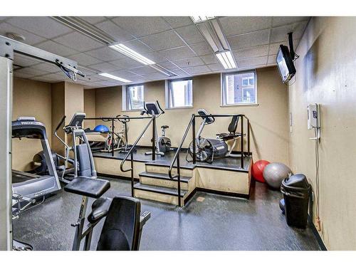 500-817 15 Avenue Sw, Calgary, AB - Indoor Photo Showing Gym Room