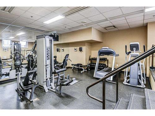 500-817 15 Avenue Sw, Calgary, AB - Indoor Photo Showing Gym Room