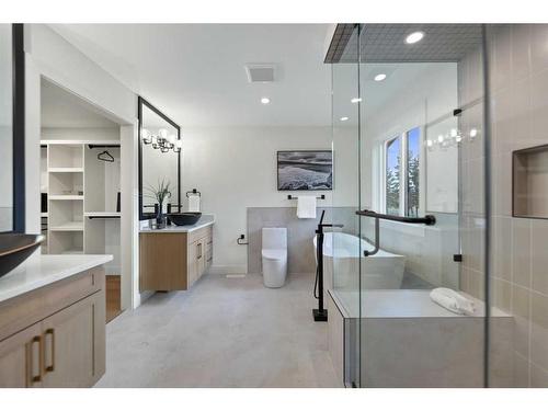 435 Wilderness Drive Se, Calgary, AB - Indoor Photo Showing Bathroom