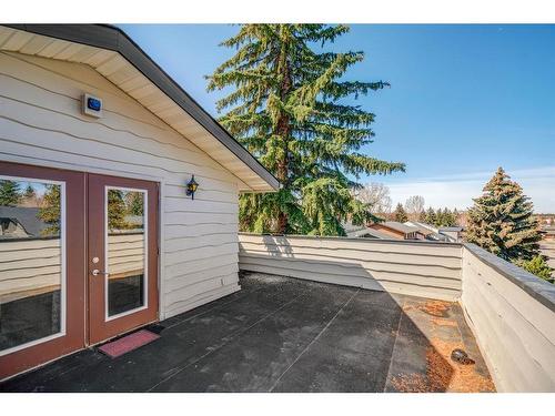 247 Pump Hill Crescent Sw, Calgary, AB - Outdoor With Exterior