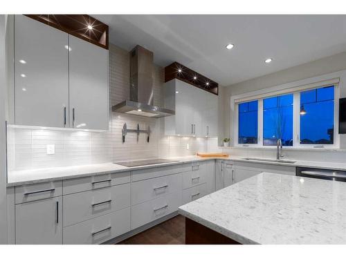 5 Aspen Summit Circle Sw, Calgary, AB - Indoor Photo Showing Kitchen With Upgraded Kitchen