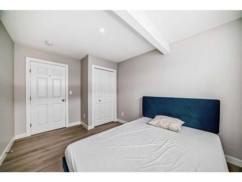 252 Nolanhurst Crescent Nw, Calgary, AB - Indoor Photo Showing Bedroom