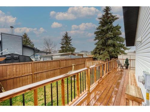 1443 Mccrimmon Drive, Carstairs, AB - Outdoor With Deck Patio Veranda